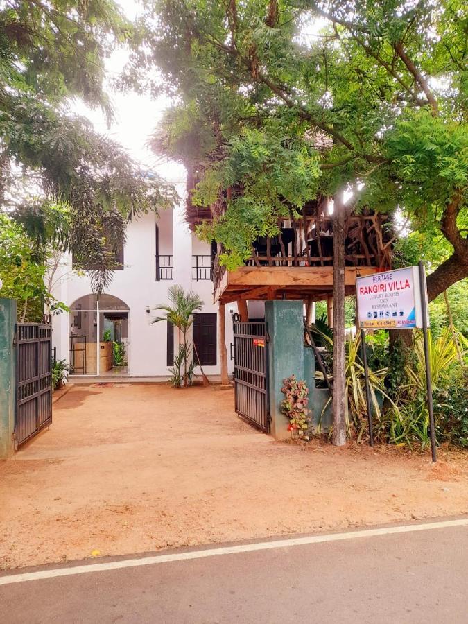 Heritage Rangiri Villa ダンブッラ エクステリア 写真